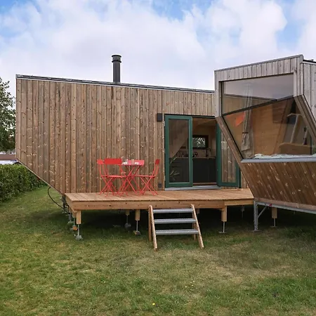 Tiny Spot - Tiny House Connect 4 * שיליג